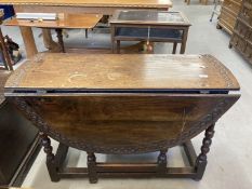 17th/18th cent. Oak drop leaf dining table on bobbin supports with single drawer. 41½ins. x 47ins. x