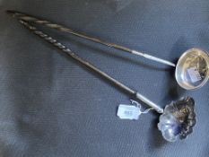 Hallmarked Silver: Georgian 1807-08 ladle with silver bowl and twisted horn handle, and an