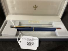 Pens: Ladies Parker fountain pen, navy blue coloured body with maroon ends.