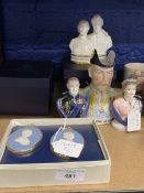 20th cent. Commemorative Ceramics: Coalport bust of Prince Charles and Lady Diana Spencer to