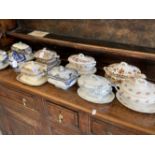 Late 19th/early 20th cent. Sauce tureens and ladles on stands. Meakin cream/blue and gilt tureen