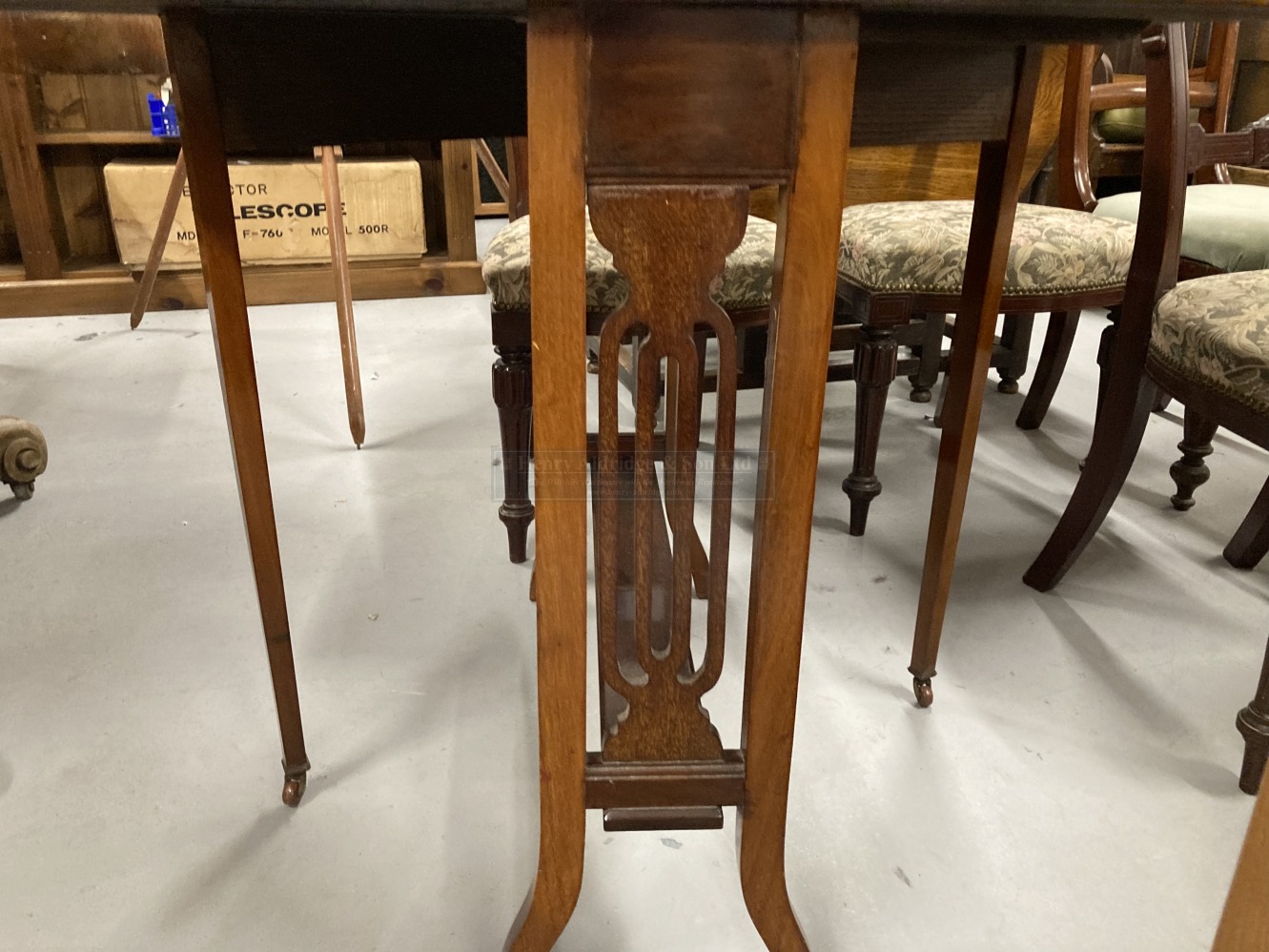Early 20th cent. Mahogany lyre end drop leaf side table. - Image 2 of 2