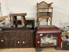 20th cent. Oriental dome top shoe box plus a collection of other miscellaneous smaller treen