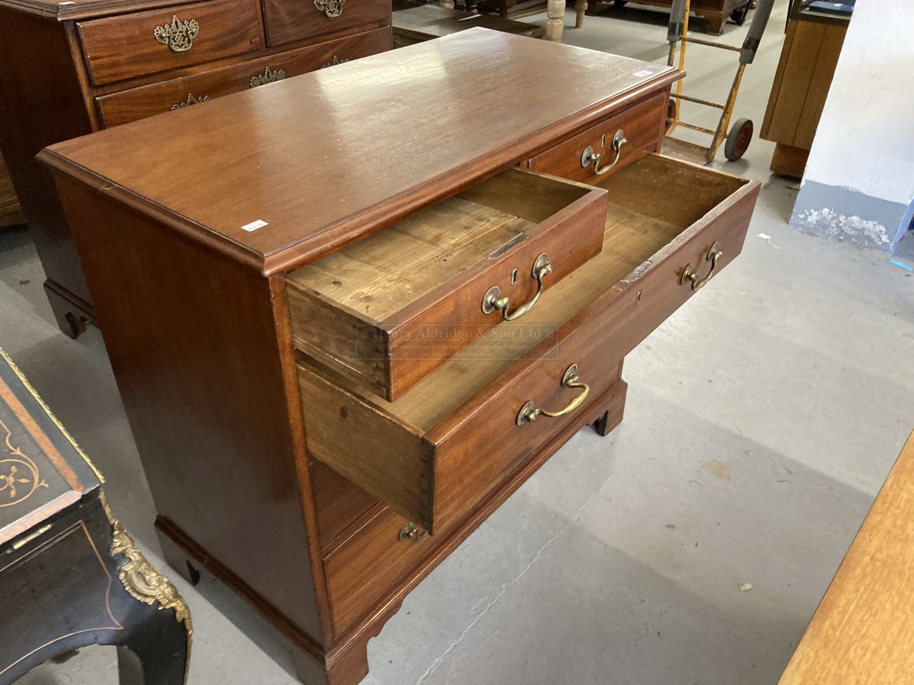 George III mahogany chest of two over three drawers of good proportions on bracket supports. - Image 2 of 3