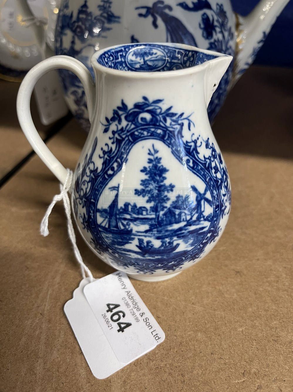 Robert David Muspratt-Knight Collection: Worcester First Period Dr Wall sparrow beak jug blue