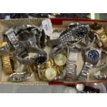 Watches: Twenty gentleman's Pulsar bracelet watches, five gold plated and fifteen stainless steel.