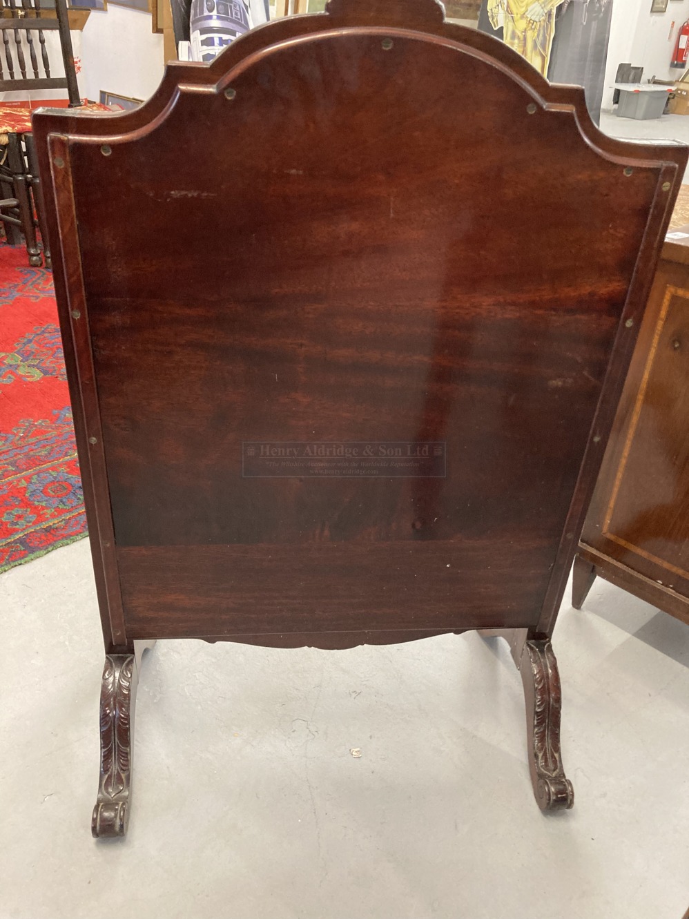 20th cent. Woolwork fire screen in ornate rosewood frame. - Image 3 of 3