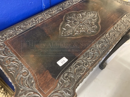 Late Georgian tea table, the mahogany top with later carving on cabriole legs. Height 16ins. x Width - Image 2 of 2