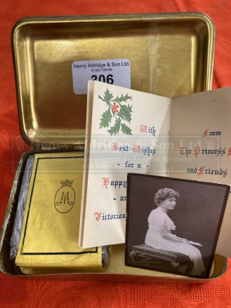 Militaria: WWI Princess Mary Christmas tin with tobacco pack, Christmas card and photograph.