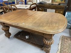 Late 19th cent. Oak extending dining table with two later addition leaves. When fully extended