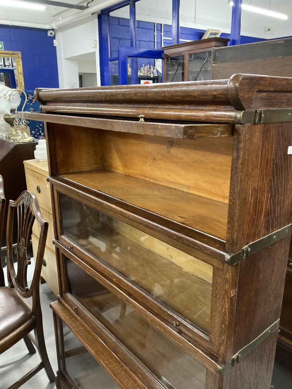 Early 20th cent. Oak Globe-Wernicke glazed sectional bookcase with four opening compartments, the - Image 2 of 5