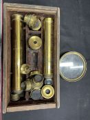 Scientific Instruments: 19th cent. Astronomer's brass telescope, with lenses and fittings. No stand.
