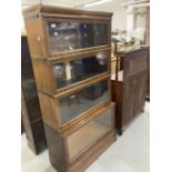 Early 20th cent. Oak Globe-Wernicke glazed waterfall sectional bookcase with four opening