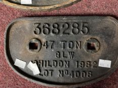 Railwayania: Two cast iron engine plates, Engine No. 460929 46.0 t, GLW Shildon 1980 Lot No. 3962,