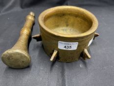 Asian Art: 19th/20th cent. Brass mortar and pestle (2) 5½ins.