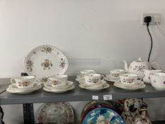 Ceramics: Minton Marlow pattern 6 place setting tea set.