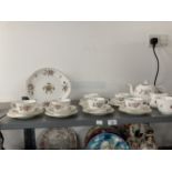 Ceramics: Minton Marlow pattern 6 place setting tea set.