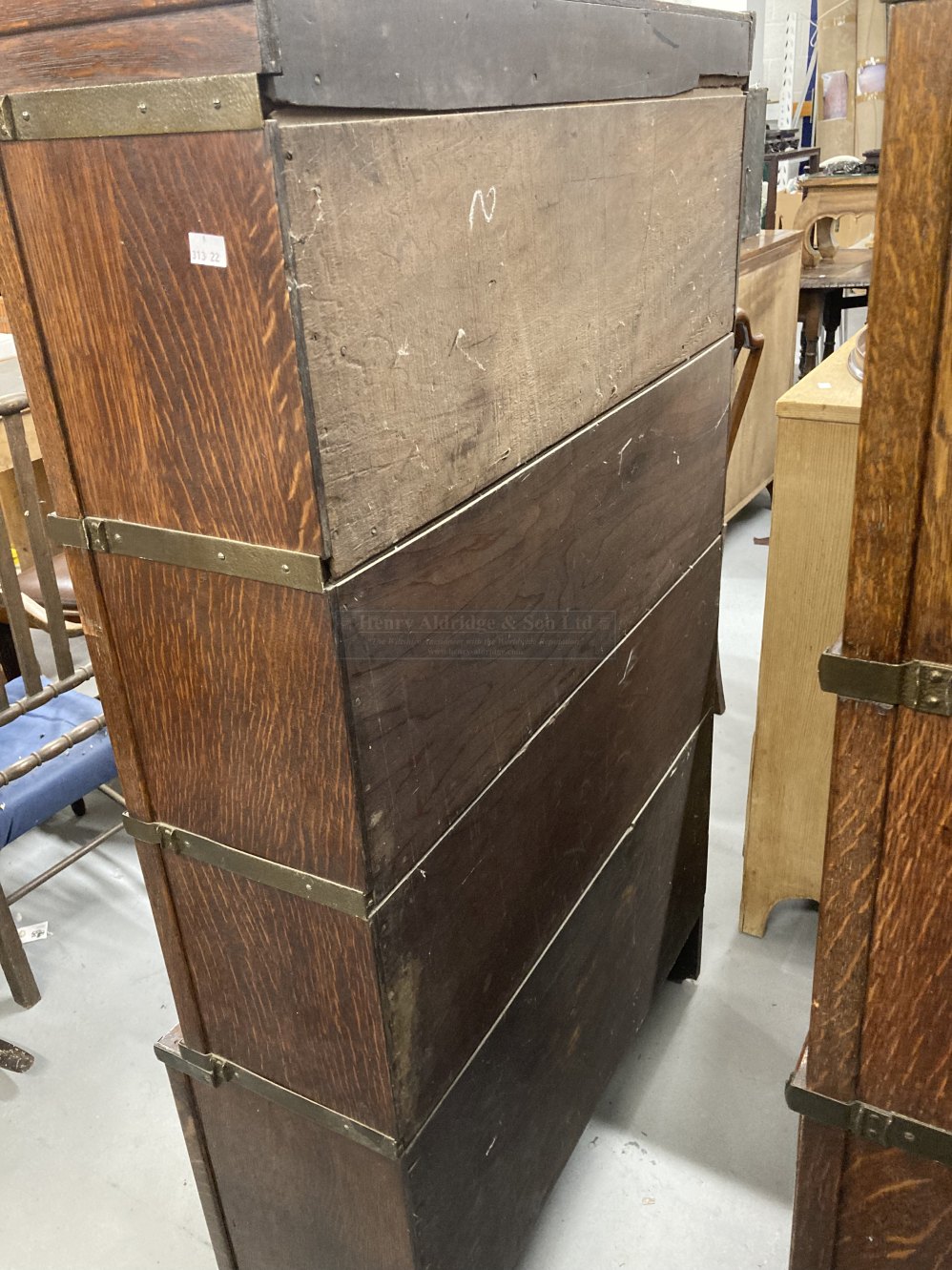 Early 20th cent. Oak Globe-Wernicke glazed sectional bookcase with four opening compartments, the - Image 4 of 5