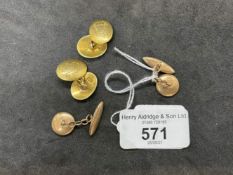 Hallmarked Gold: Gentleman's 9ct gold cufflinks, two pairs. 15g. (1 pair A/F in a black leather