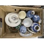 19th/20th cent. Ceramics: Includes a pair of blue/white transfer printed vases, pair of Majolica
