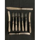 WHITE STAR LINE: Set of twenty five forks with burgees to the handles with a further four White Star