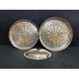 WHITE STAR LINE: Elkington plate asparagus drainers x 2. 8½ins. and 7½ins. Plus a tureen lid. (3)