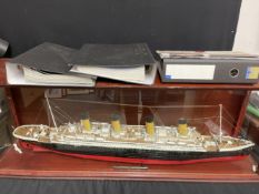 R.M.S. TITANIC: Modern model of the Titanic in display case. 48ins. Plus three folders of Build