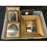 Photography: 19th cent. Glass positive portrait mother and chid, family portrait, gentleman