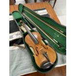 Musical Instruments: Late 19th/early 20th cent. German violin with two bows stamped to back