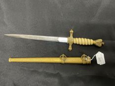 Militaria: German officers naval dagger, bound grip with heavily decorated blade. Makers mark,