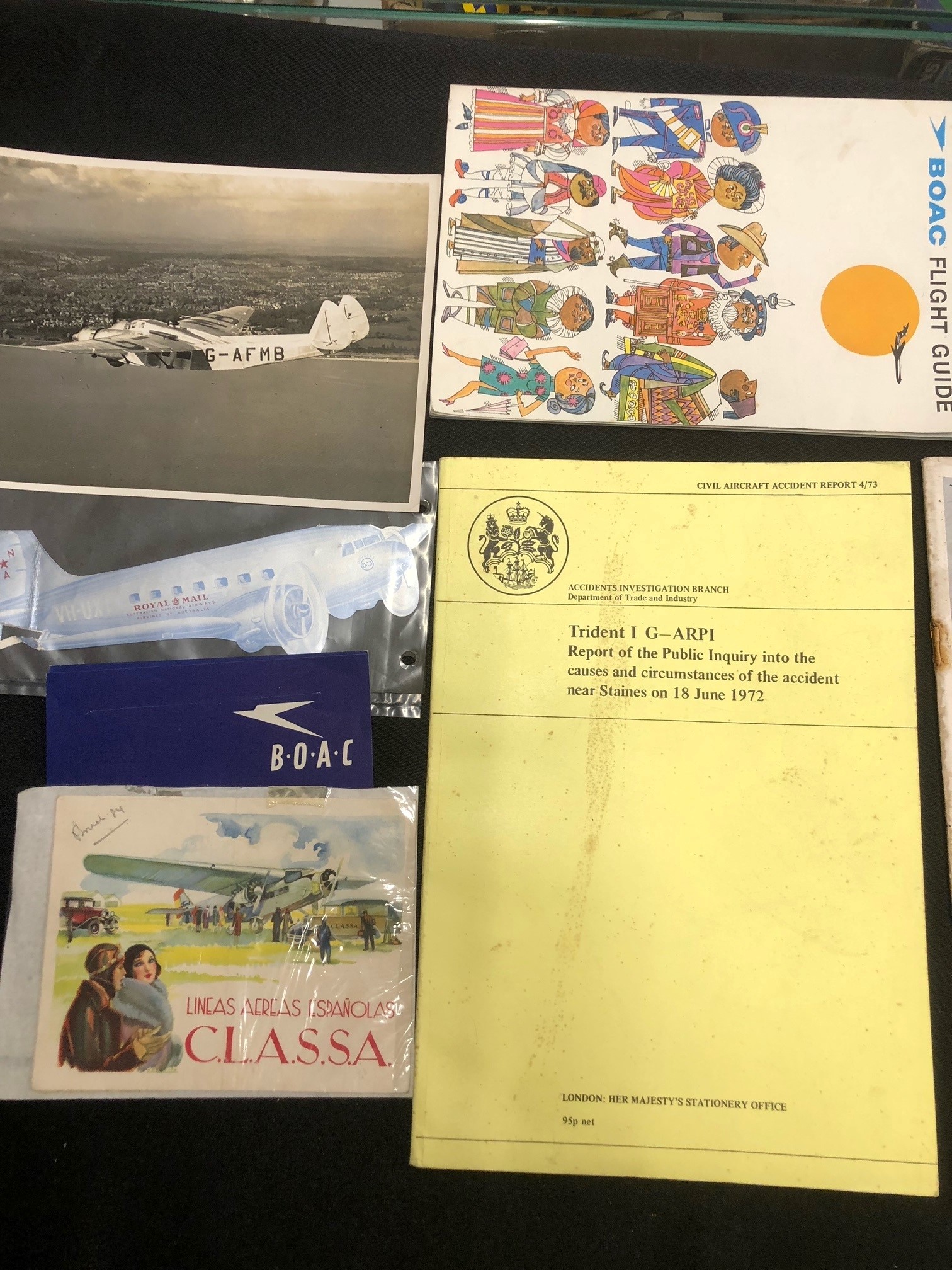 Aeroplanes: Collection of 1930s and later ephemera to include B.O.A.C and Royal and Mail Australia.