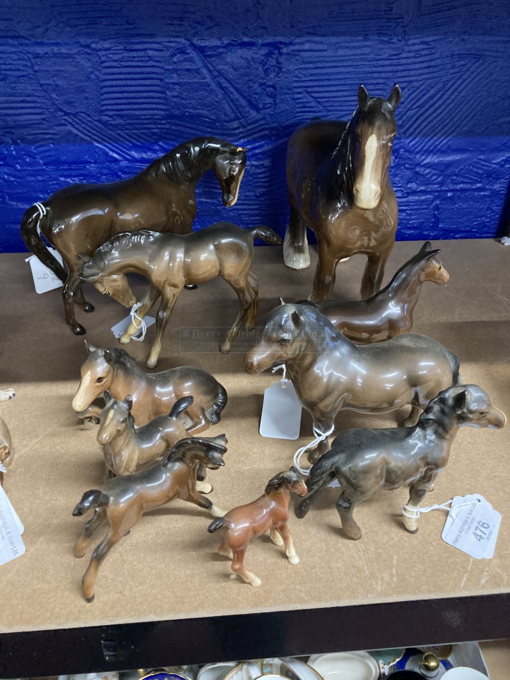 20th cent. ceramics: Beswick Shire Horse Standing No. 818, Foal No. 915 A/F, Bay Foal Standing,