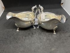 Hallmarked Silver: Pair of sauce boats, Goldsmith and Silversmiths Co. Ltd. London date letter P for