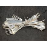 Silver: 800 standard flatware set of six fish eaters with scalloped pattern handles. Weight 17.1oz.