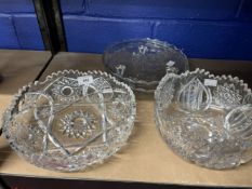 20th cent. Cut crystal glass fruit bowls x 2, plus cake tray x 2.