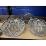 20th cent. Cut crystal glass fruit bowls x 2, plus cake tray x 2.