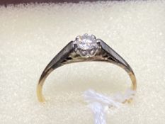 Yellow metal ring set with a single brilliant cut diamond, estimated weight 0.20ct, weight of ring