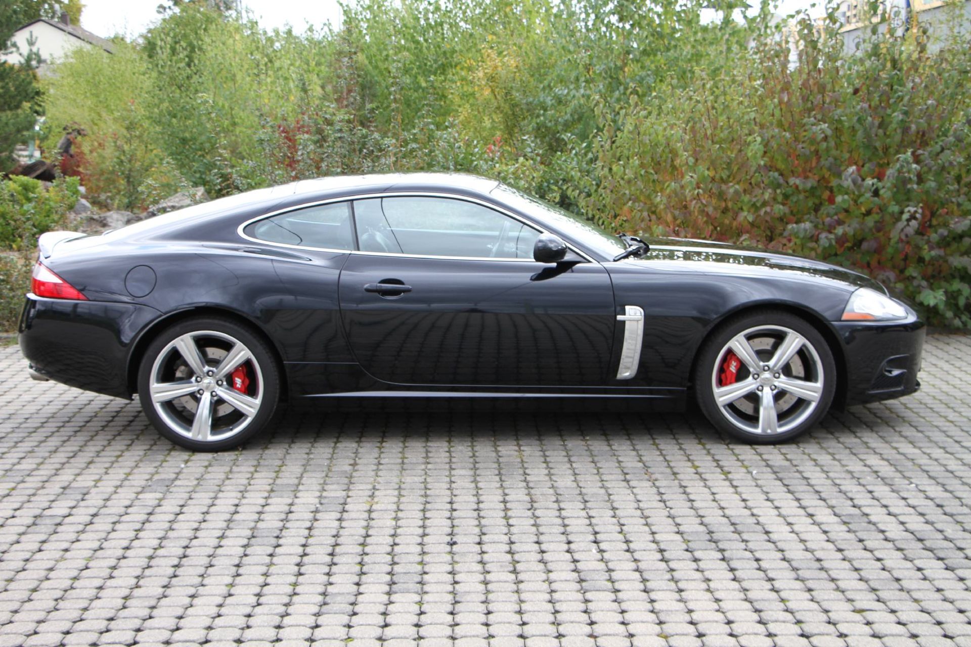 Jaguar XKR Coupé, Fahrgestellnummer: SAJAA43R689B20769, - Bild 3 aus 8