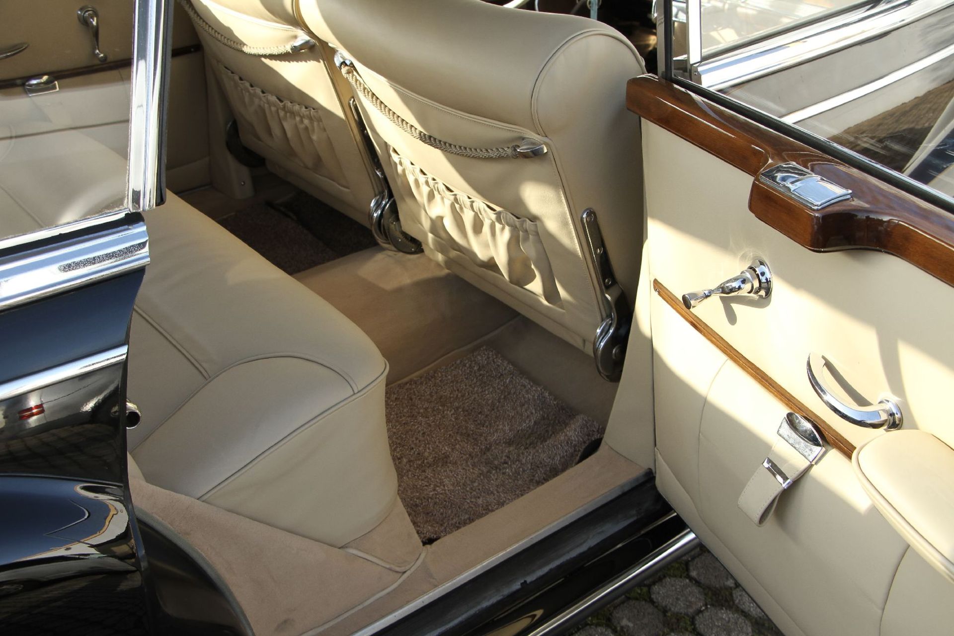 Mercedes-Benz 300d Adenauer, Fahrgestellnummer: 8500228, - Bild 9 aus 16