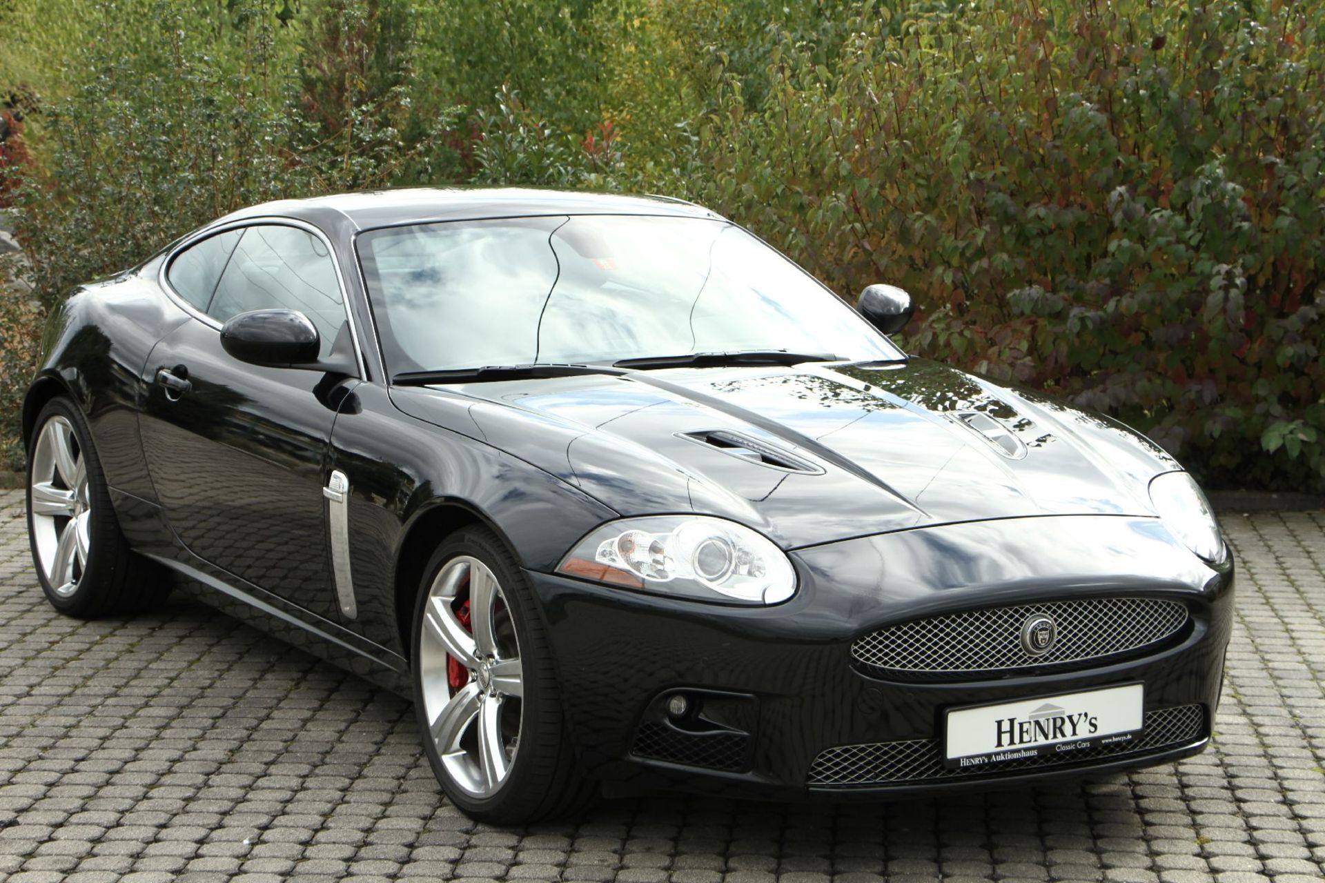 Jaguar XKR Coupé, Fahrgestellnummer: SAJAA43R689B20769, - Bild 2 aus 8