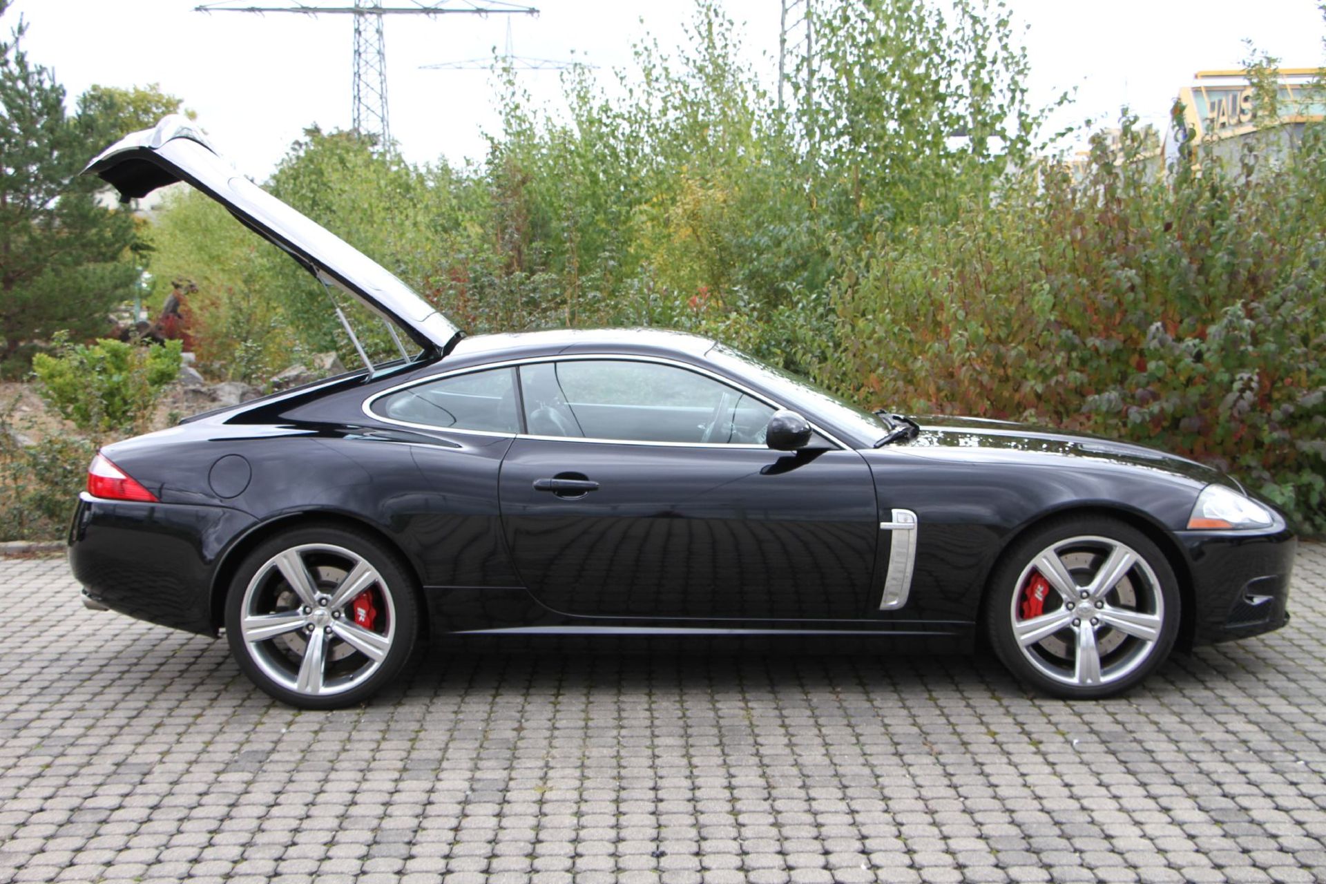 Jaguar XKR Coupé, Fahrgestellnummer: SAJAA43R689B20769, - Bild 4 aus 8