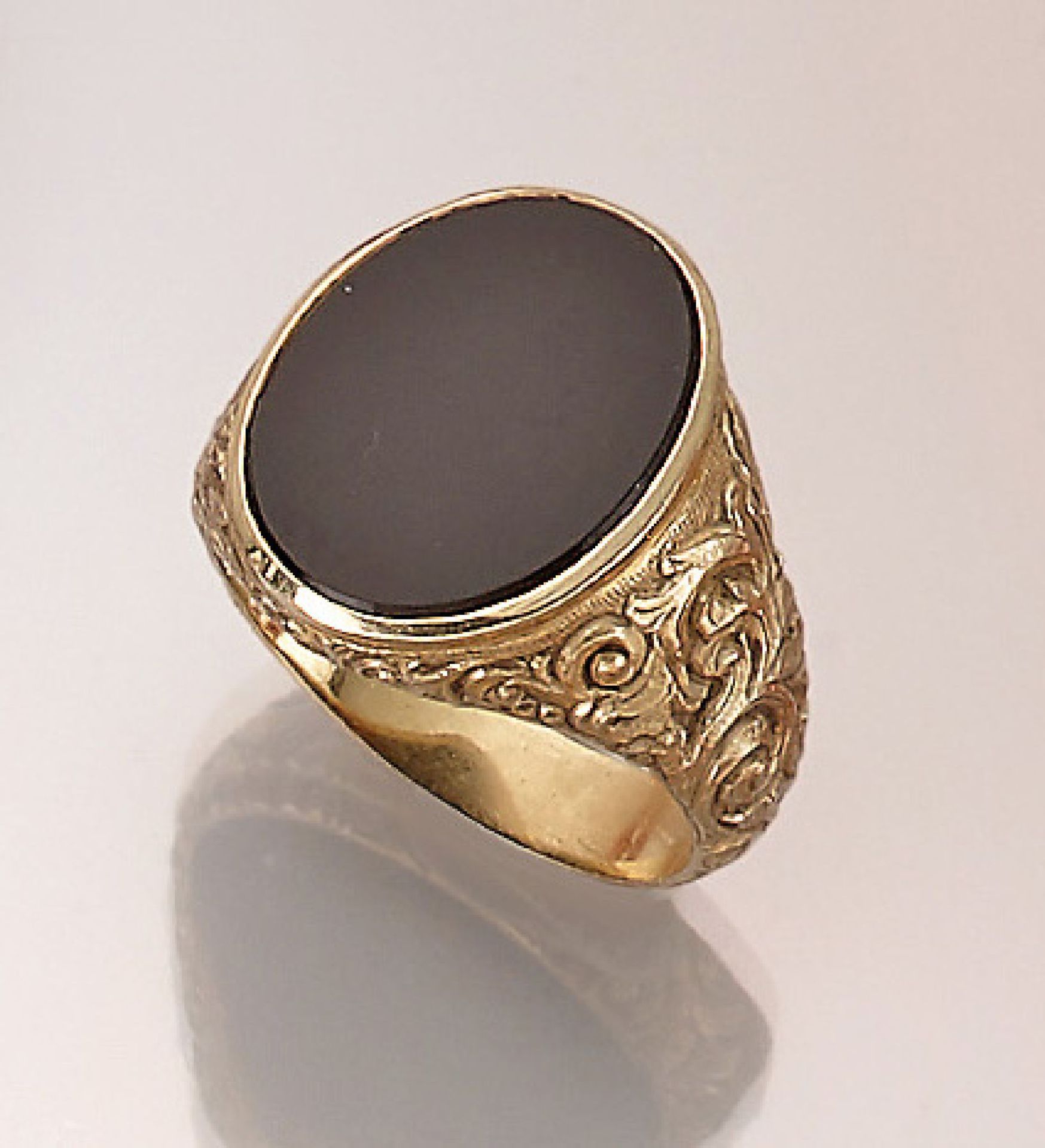 14 kt Gold Herrenring mit Onyx, GG 585/000,Ringschiene