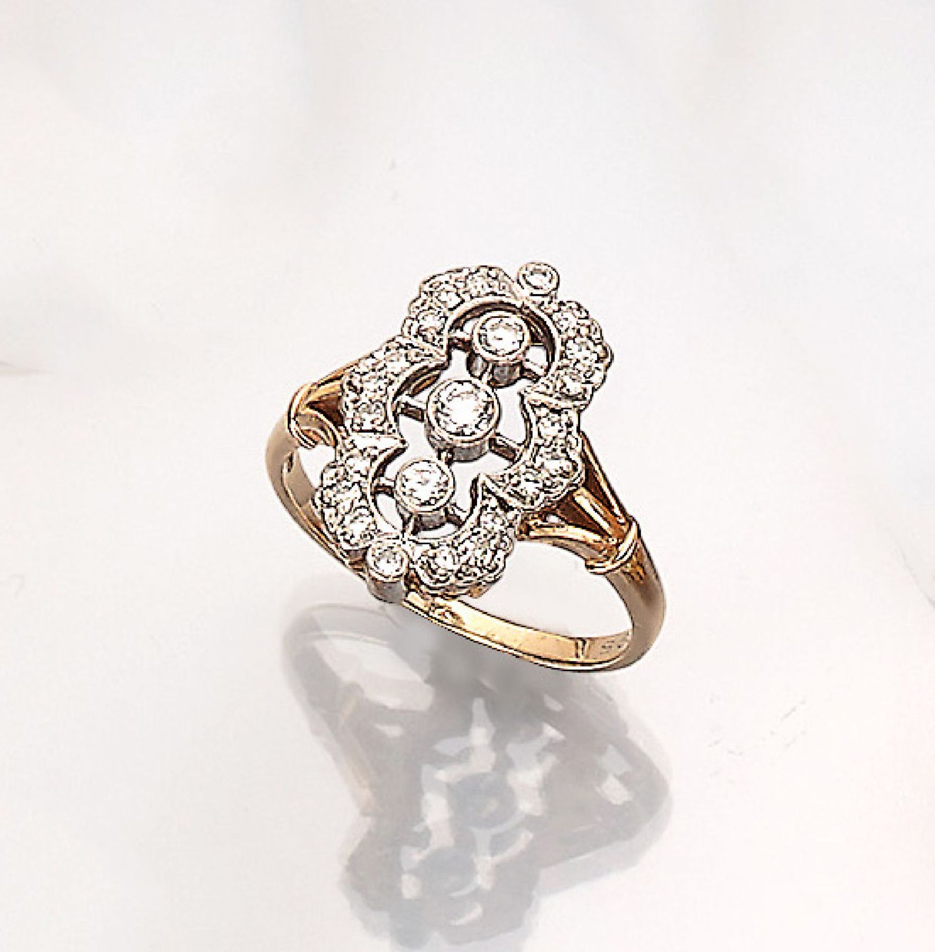 14 kt Gold Ring mit Diamanten, 1930er Jahre, GG/WG