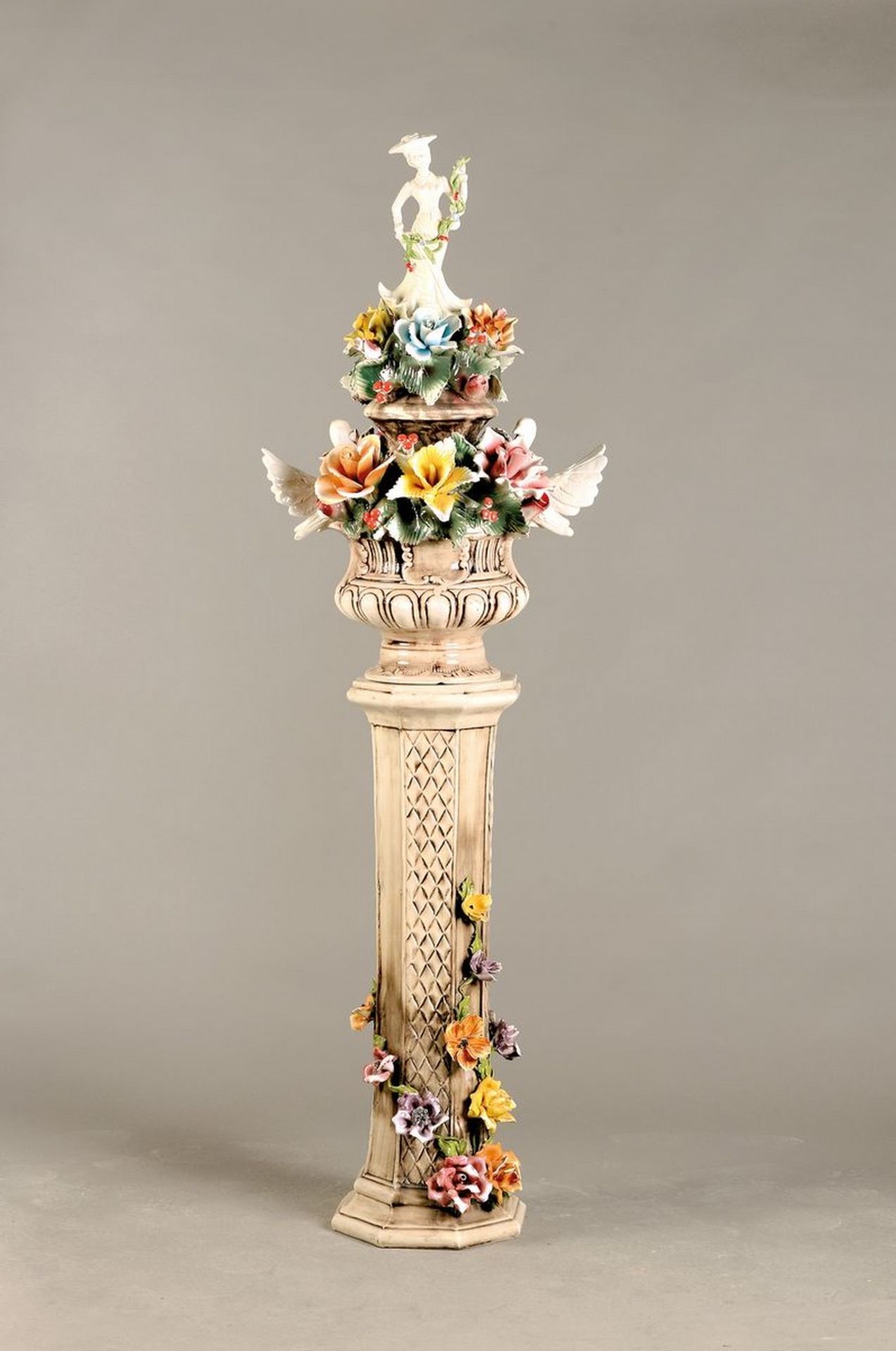 Säule mit Blumenkorbaufsatz, Italien, wohl 60/70er Jahre,