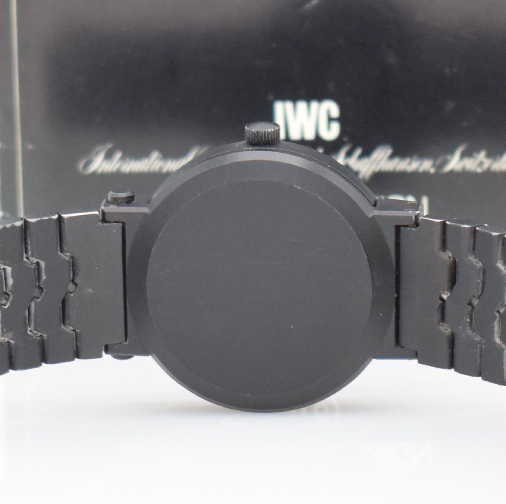 IWC Porsche Design Herrenarmbanduhr mit Kompass, Schweiz - Bild 6 aus 9