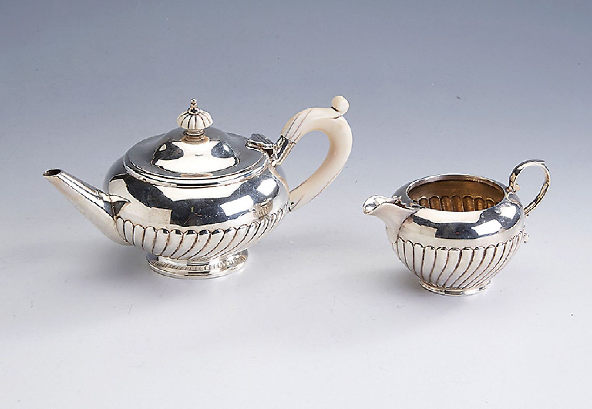 Teekanne und Sahnegießer, London 1921, 925er Silber,
