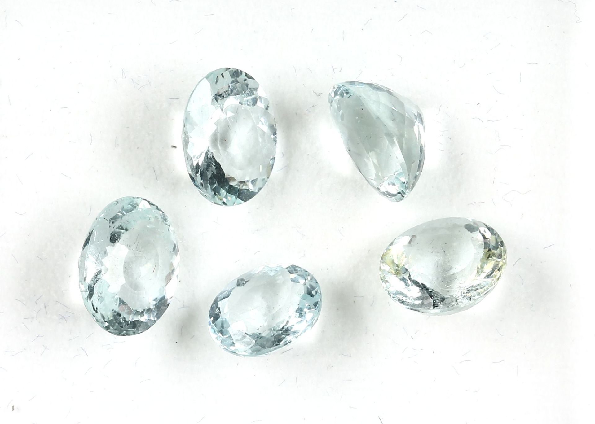 Lot 5 lose Aquamarine, zus. ca. 12.7 ct, ovalfacett.