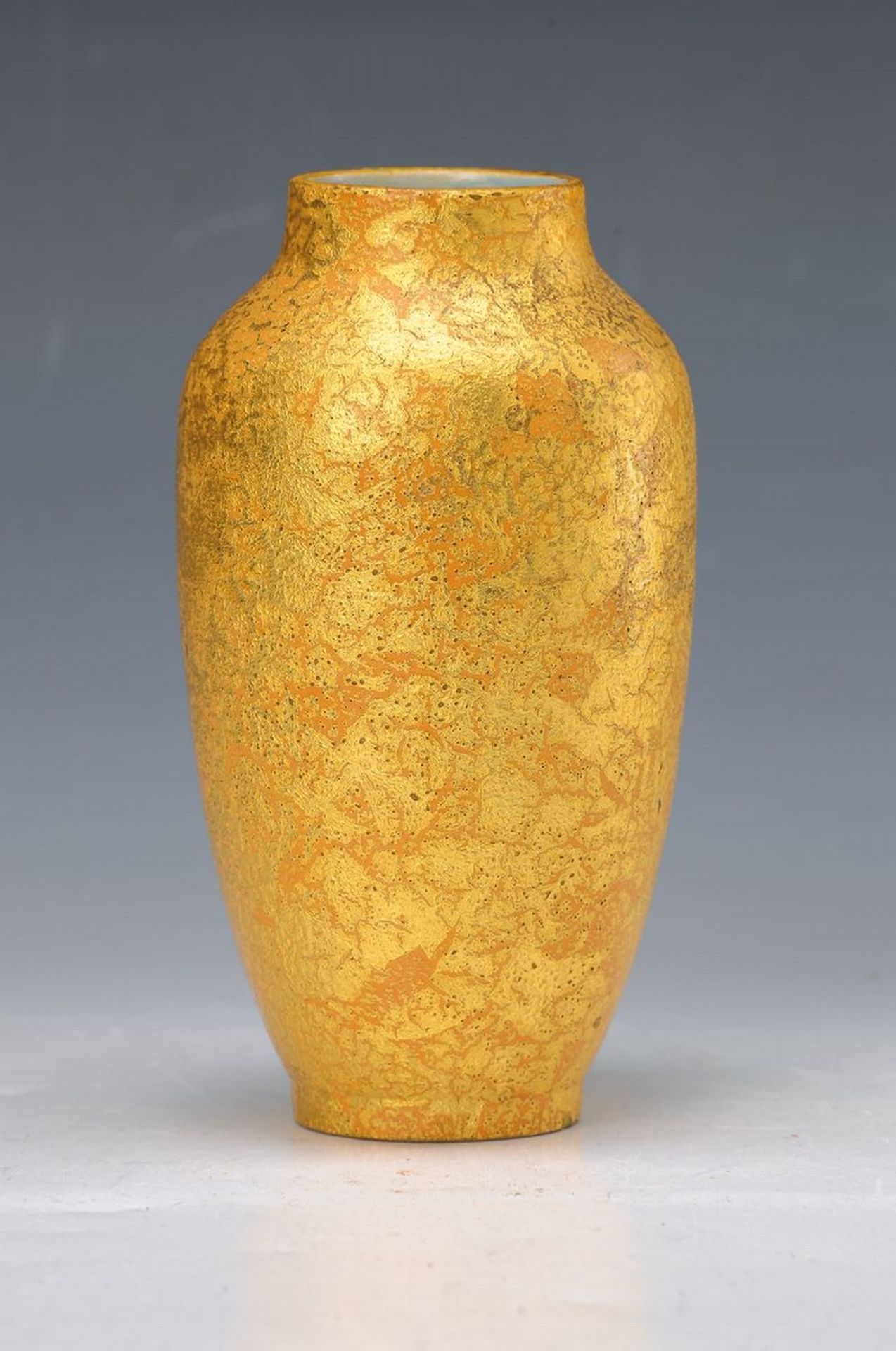 Ziervase, Delvaux, Sevres, um 1910, Feinsteingut, feine