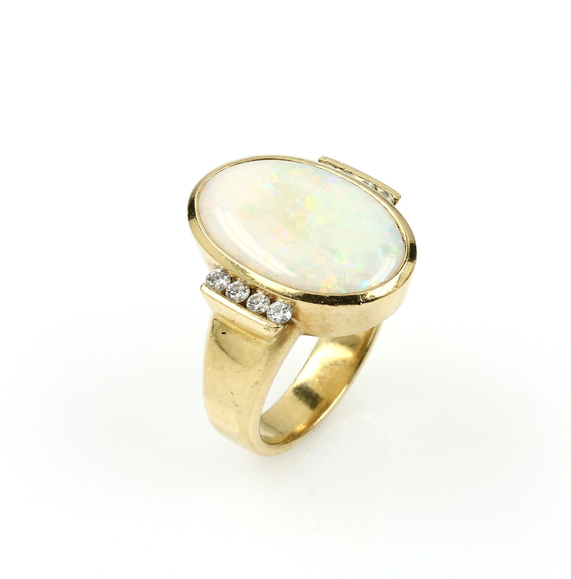 18 kt Gold Ring mit Opal und Brillanten, GG750/000,