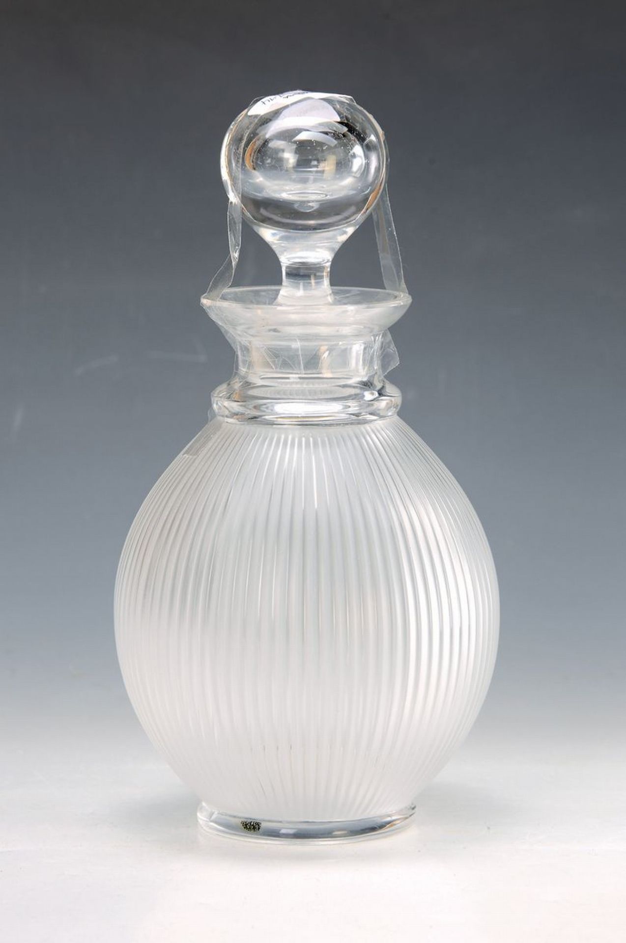 Karaffe, Lalique, Frankreich, um 1925, Glas, partiell